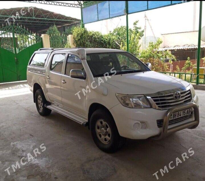 Toyota Hilux 2013 - 225 000 TMT - Бузмеин - img 2