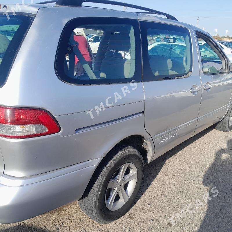 Toyota Sienna 2002 - 125 000 TMT - Baýramaly - img 2