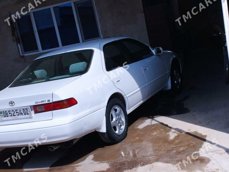 Toyota Camry 1999 - 105 000 TMT - Дашогуз - img 3