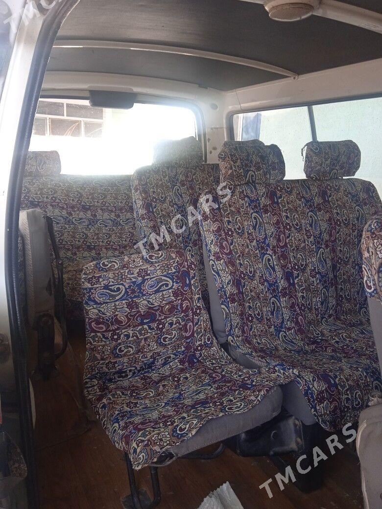 Toyota Hiace 2008 - 90 000 TMT - Тагтабазар - img 6