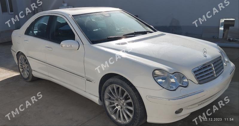 Mercedes-Benz C-Class 2005 - 90 000 TMT - Чоганлы - img 2