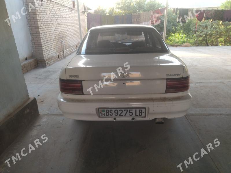 Toyota Camry 1993 - 40 000 TMT - Kerki - img 2