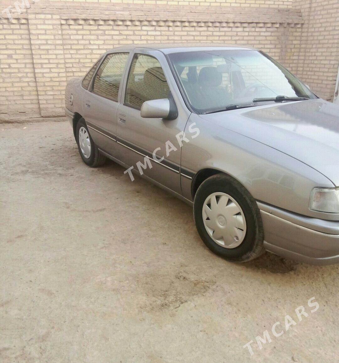 Opel Vectra 1991 - 31 000 TMT - Mary - img 2