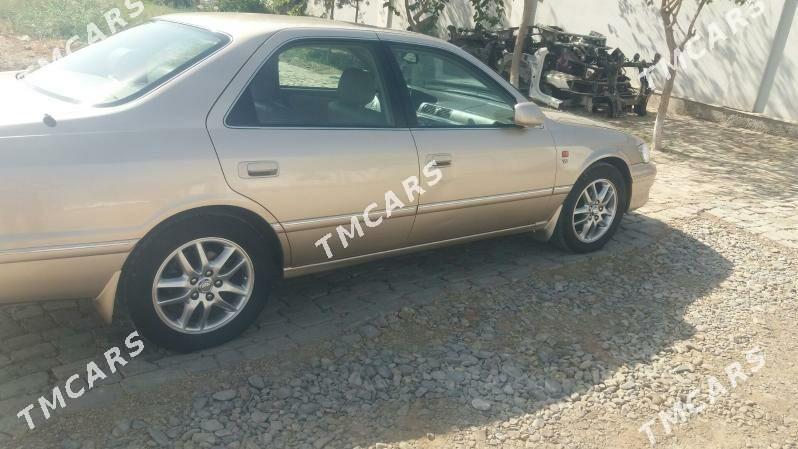 Toyota Camry 2001 - 175 000 TMT - Baýramaly - img 2