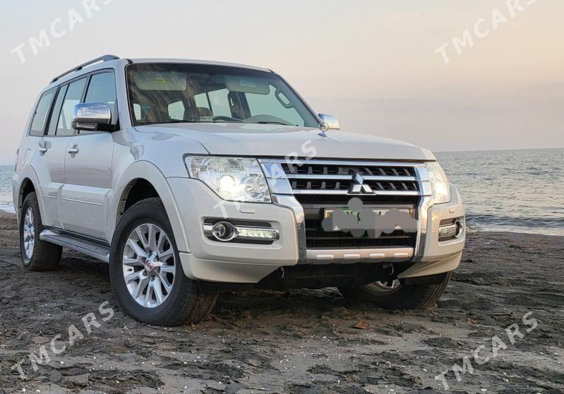 Mitsubishi Pajero 2014 - 290 000 TMT - Türkmenbaşy - img 4