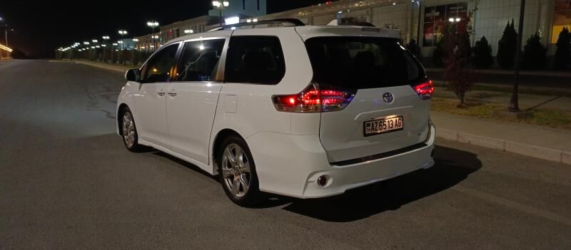 Toyota Sienna 2018 - 435 000 TMT - Aşgabat - img 4