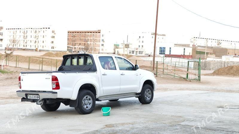 Toyota Hilux 2011 - 220 000 TMT - Hazar - img 5