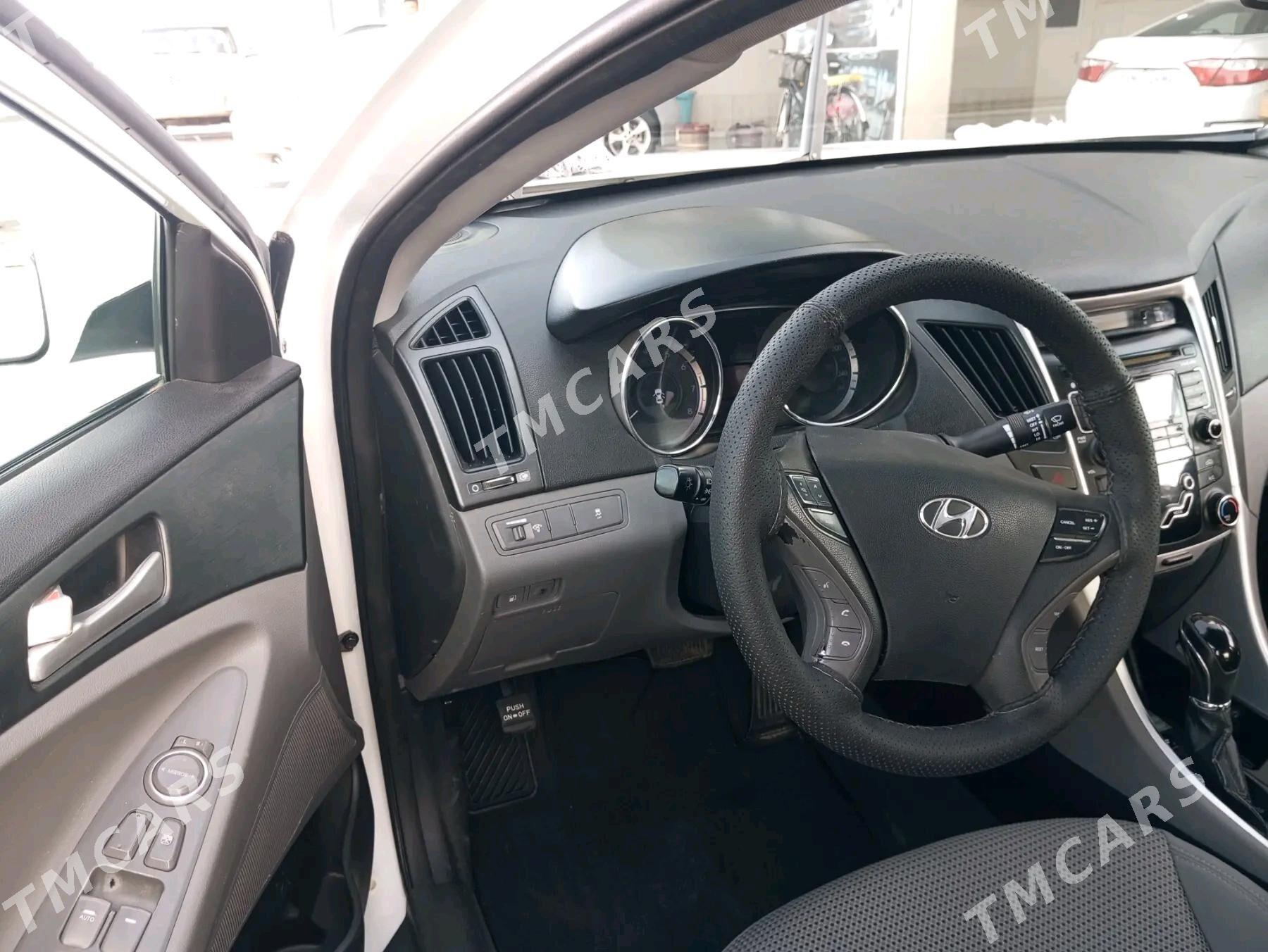 Hyundai Sonata 2011 - 105 000 TMT - Мары - img 4