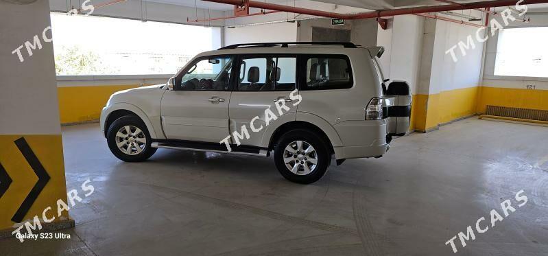 Mitsubishi Pajero 2015 - 295 000 TMT - 11 мкр - img 7