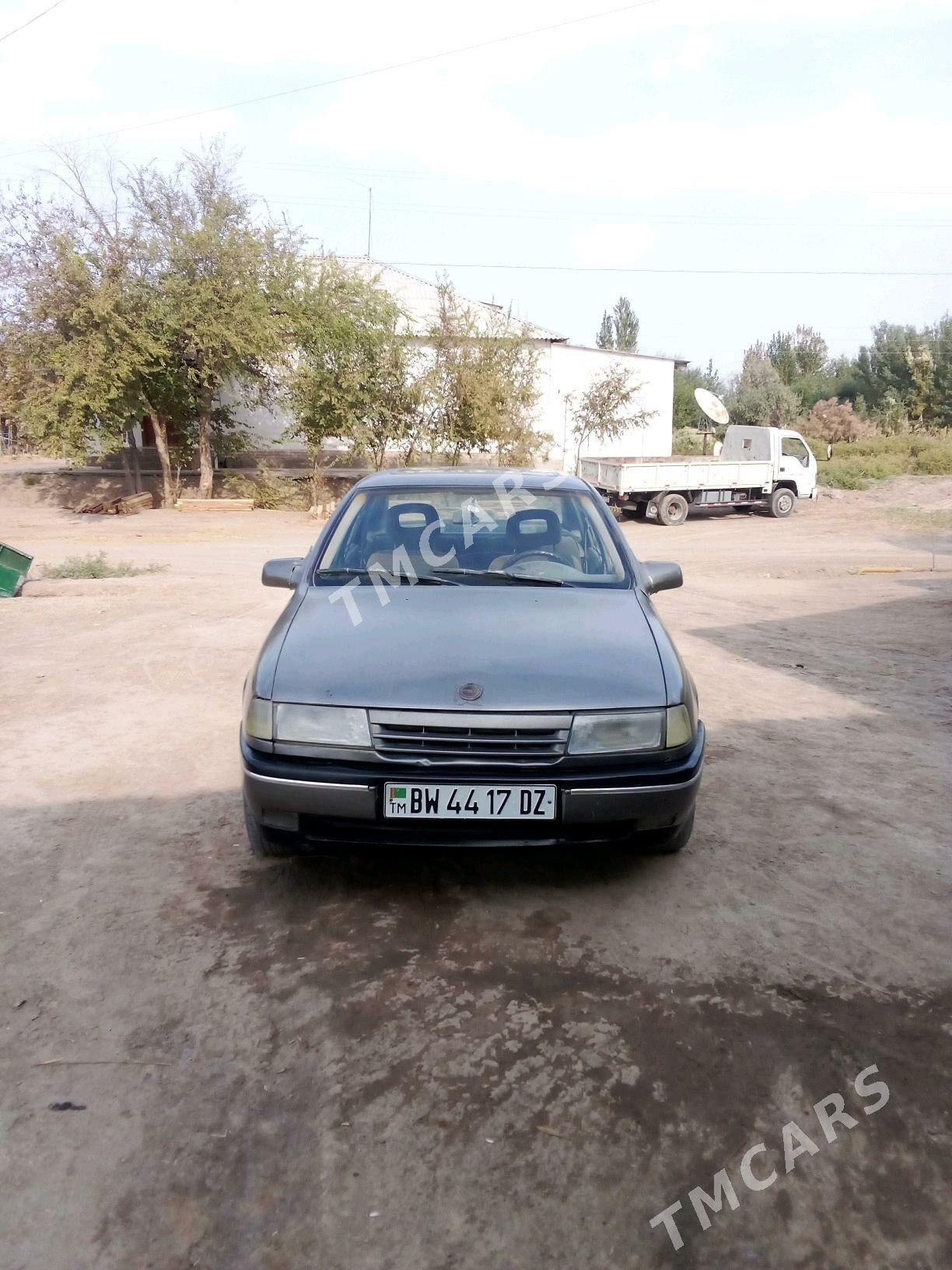 Opel Vectra 1990 - 19 000 TMT - Губадаг - img 4