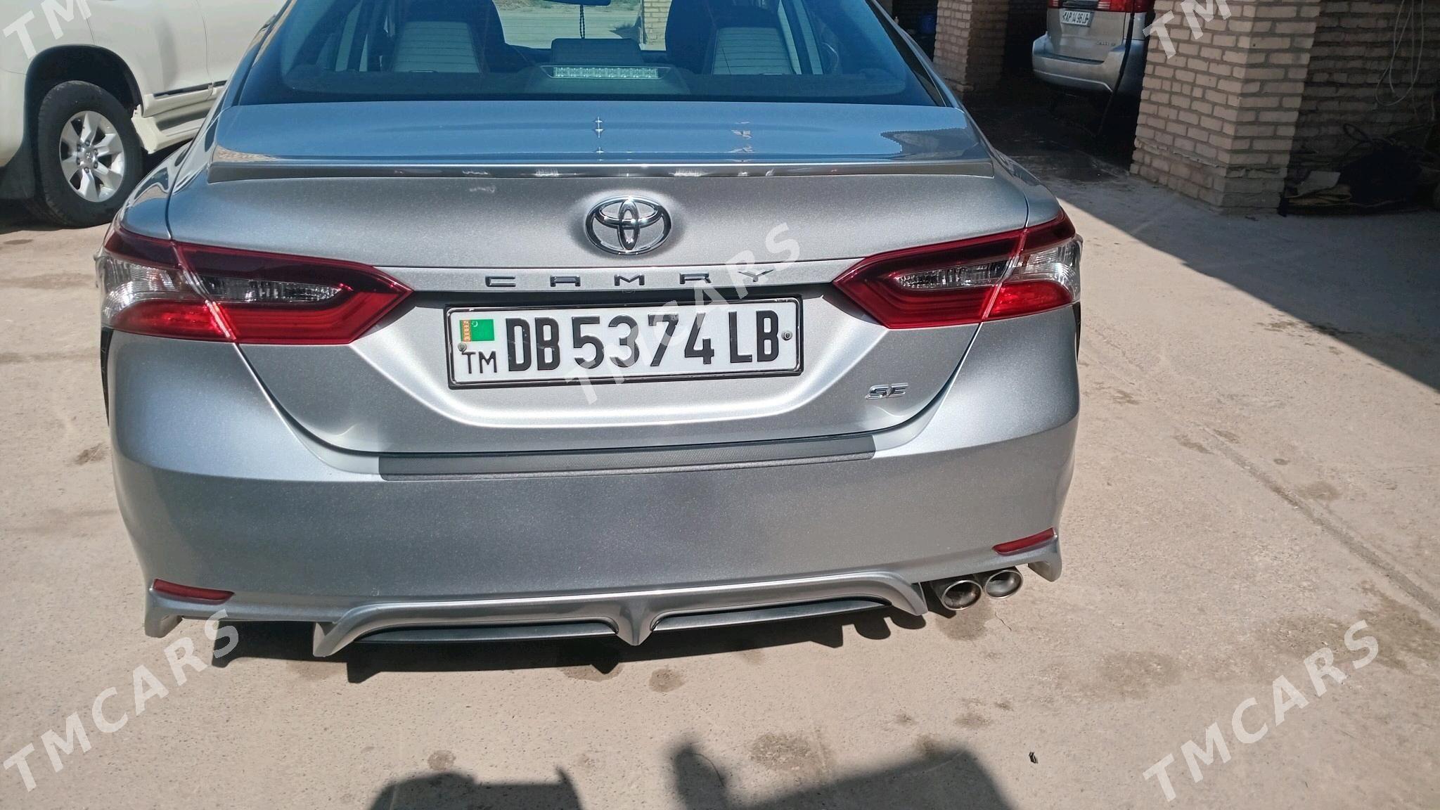 Toyota Camry 2021 - 330 000 TMT - Halaç - img 4