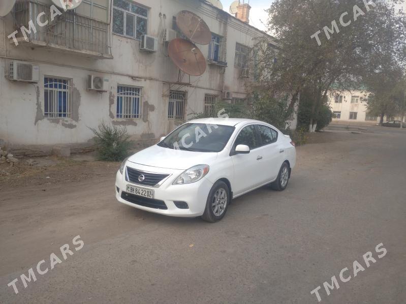 Nissan Versa 2013 - 80 000 TMT - Daşoguz - img 2