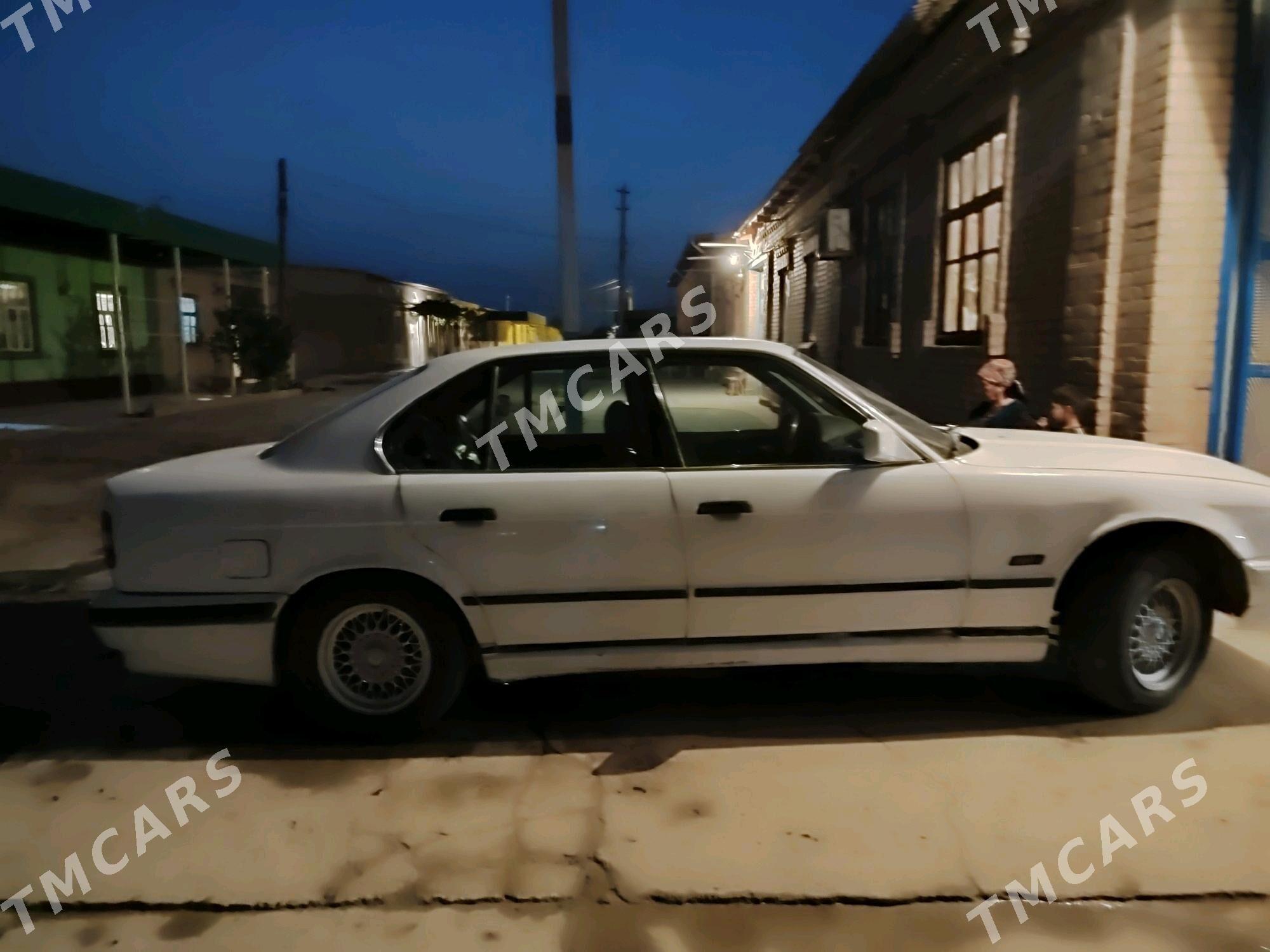 BMW 530 1991 - 30 000 TMT - Чарджоу - img 3