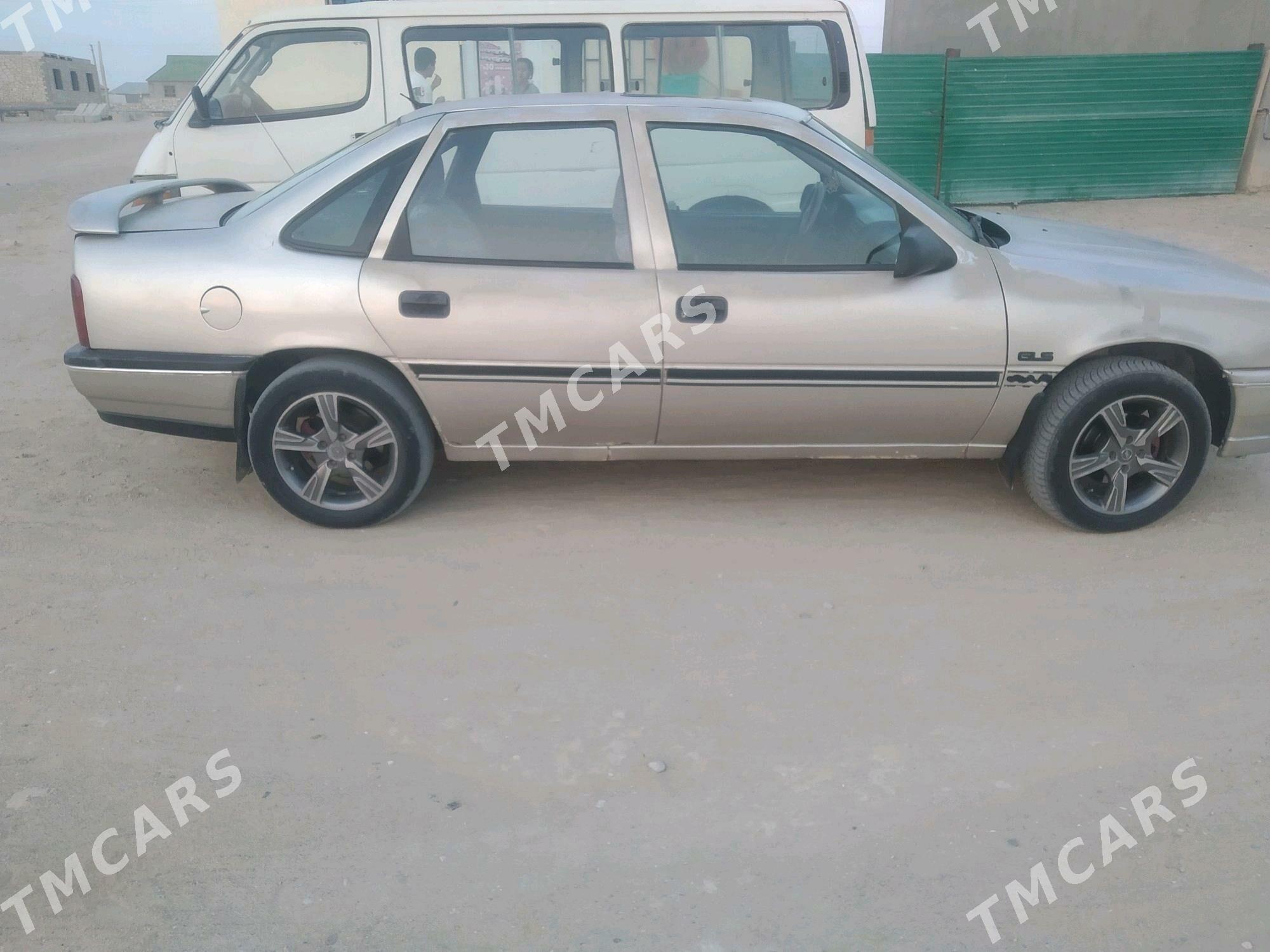 Opel Vectra 1990 - 25 000 TMT - Türkmenbaşy - img 5