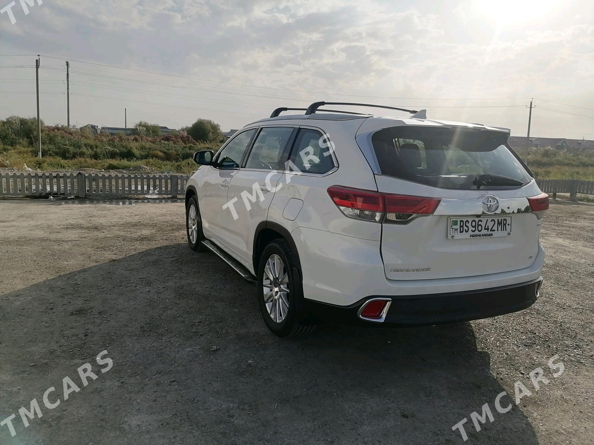 Toyota Highlander 2018 - 400 000 TMT - Мары - img 4