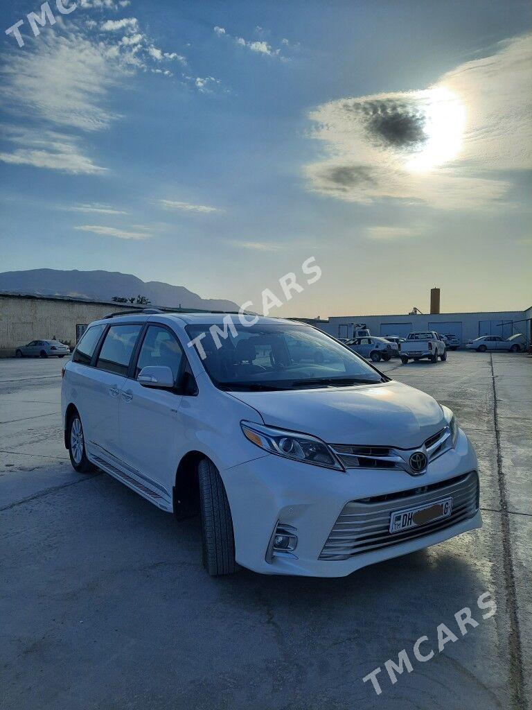 Toyota Sienna 2017 - 440 000 TMT - Aşgabat - img 2