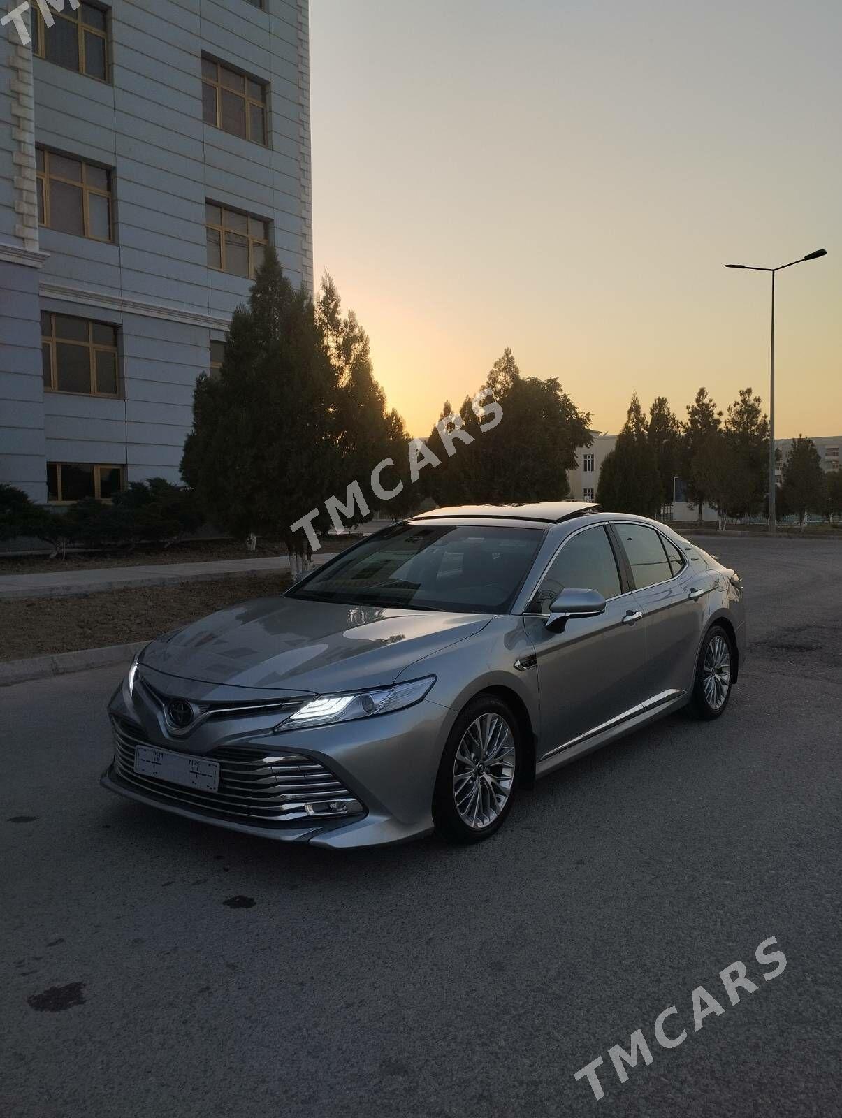 Toyota Camry 2018 - 300 000 TMT - Мары - img 2