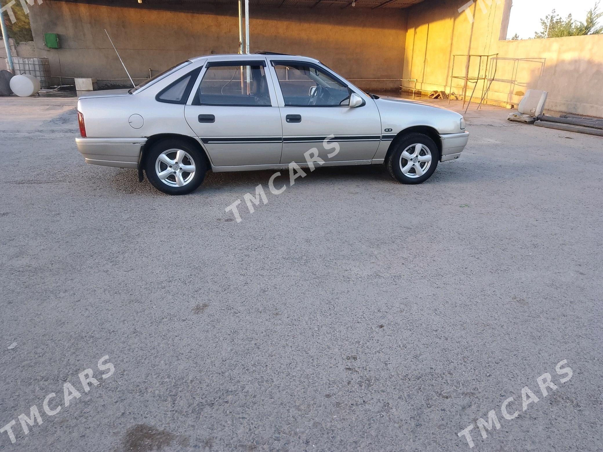 Opel Vectra 1992 - 35 000 TMT - Кака - img 4