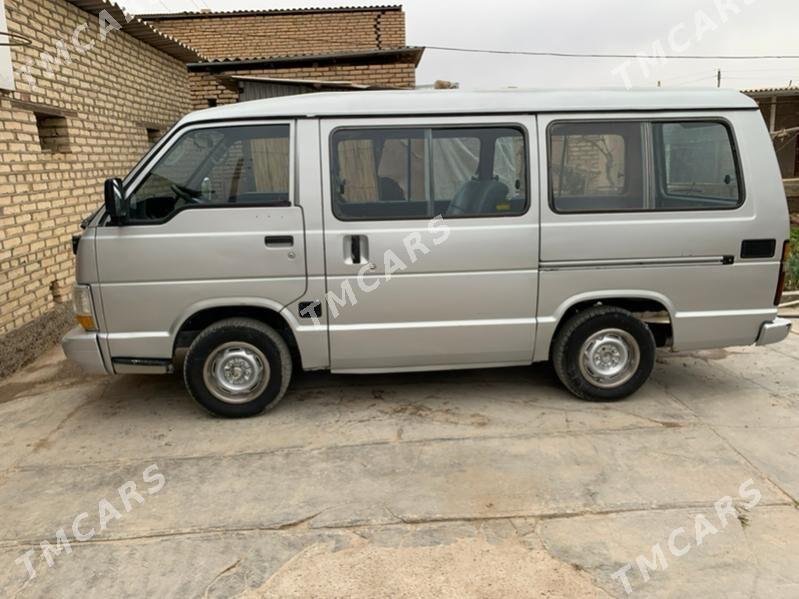 Toyota Hiace 1988 - 50 000 TMT - Mary - img 2