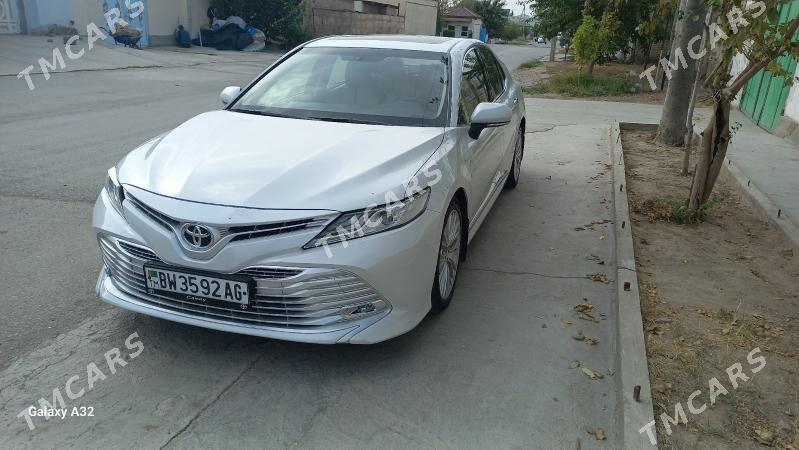 Toyota Camry 2019 - 415 000 TMT - Aşgabat - img 2