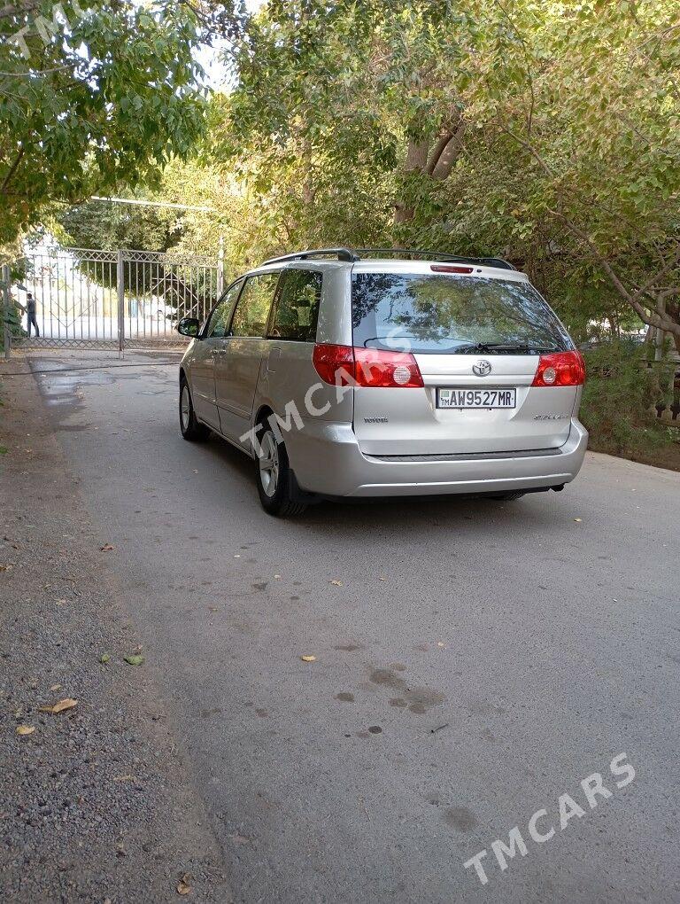 Toyota Sienna 2008 - 180 000 TMT - Мары - img 2