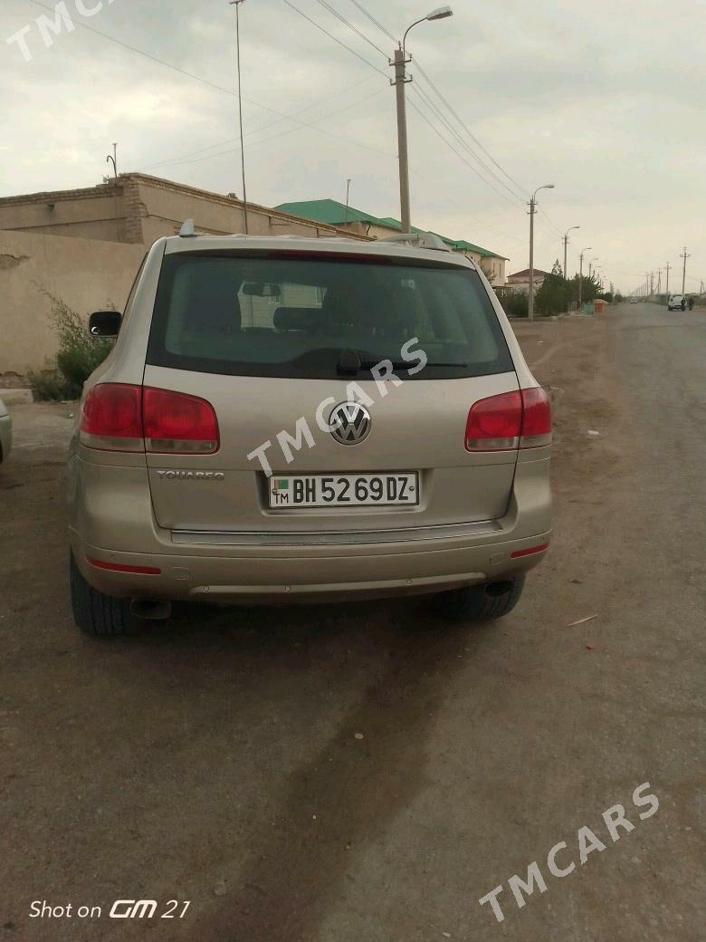 Volkswagen Touareg 2003 - 85 000 TMT - Daşoguz - img 2