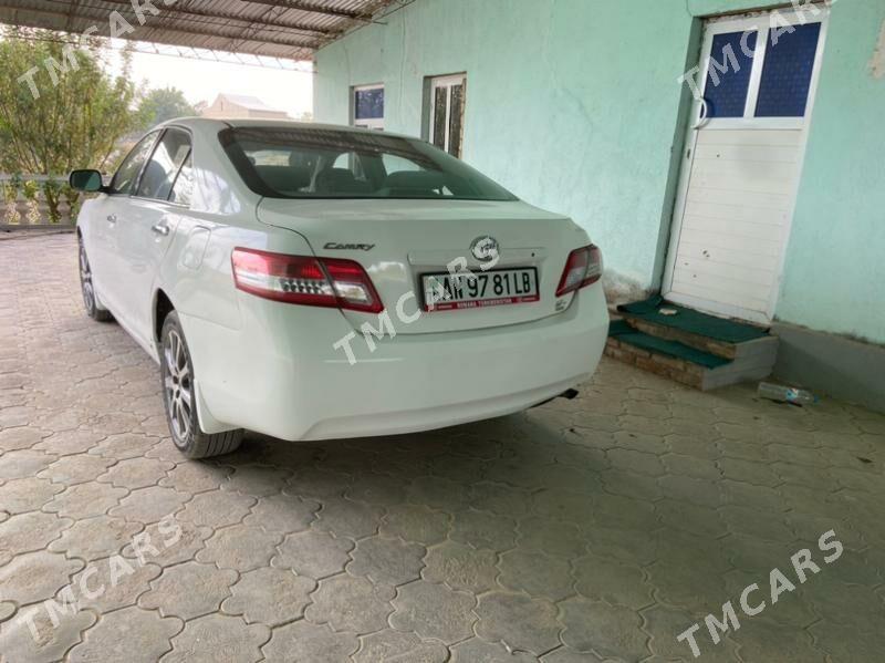 Toyota Camry 2010 - 120 000 TMT - Халач - img 3