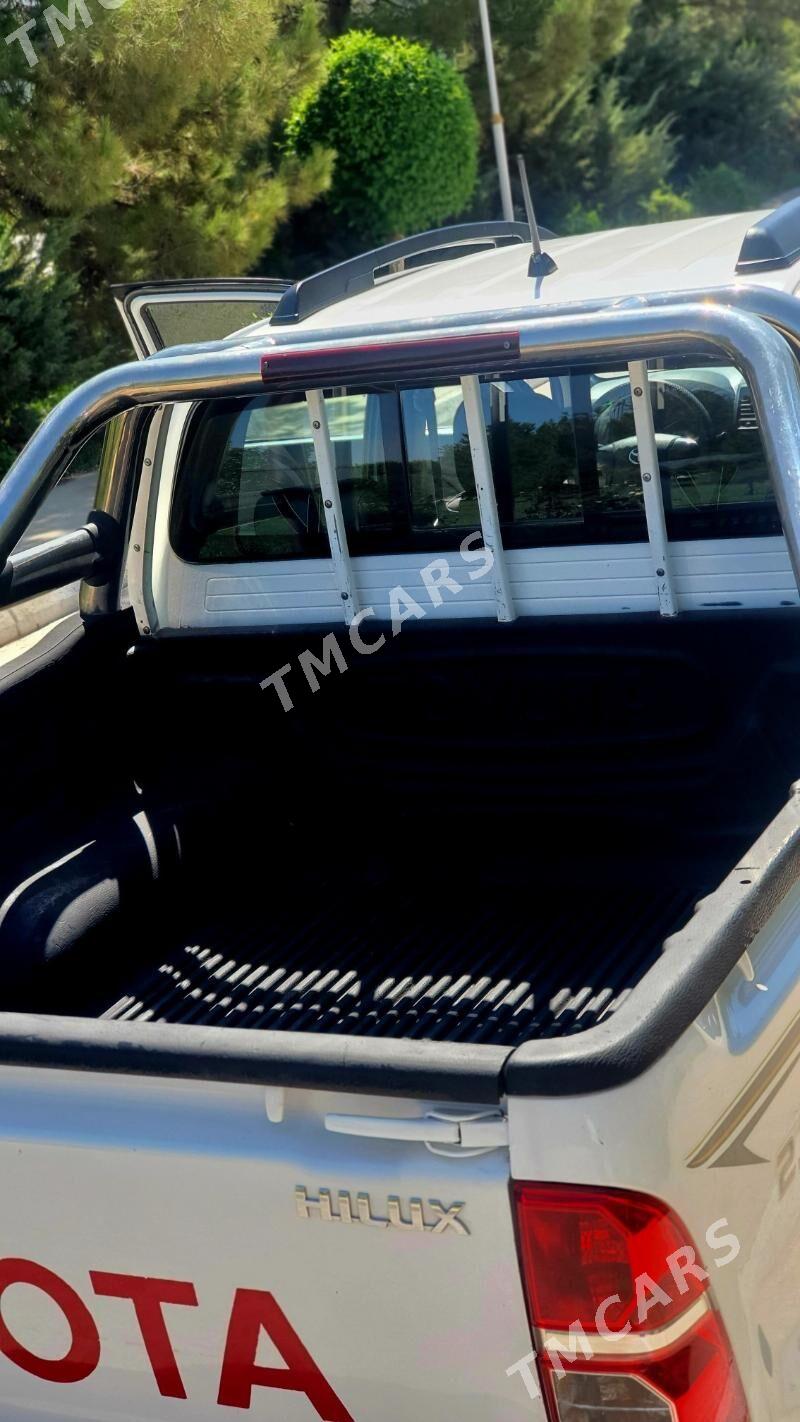 Toyota Hilux 2013 - 345 000 TMT - Туркменабат - img 2