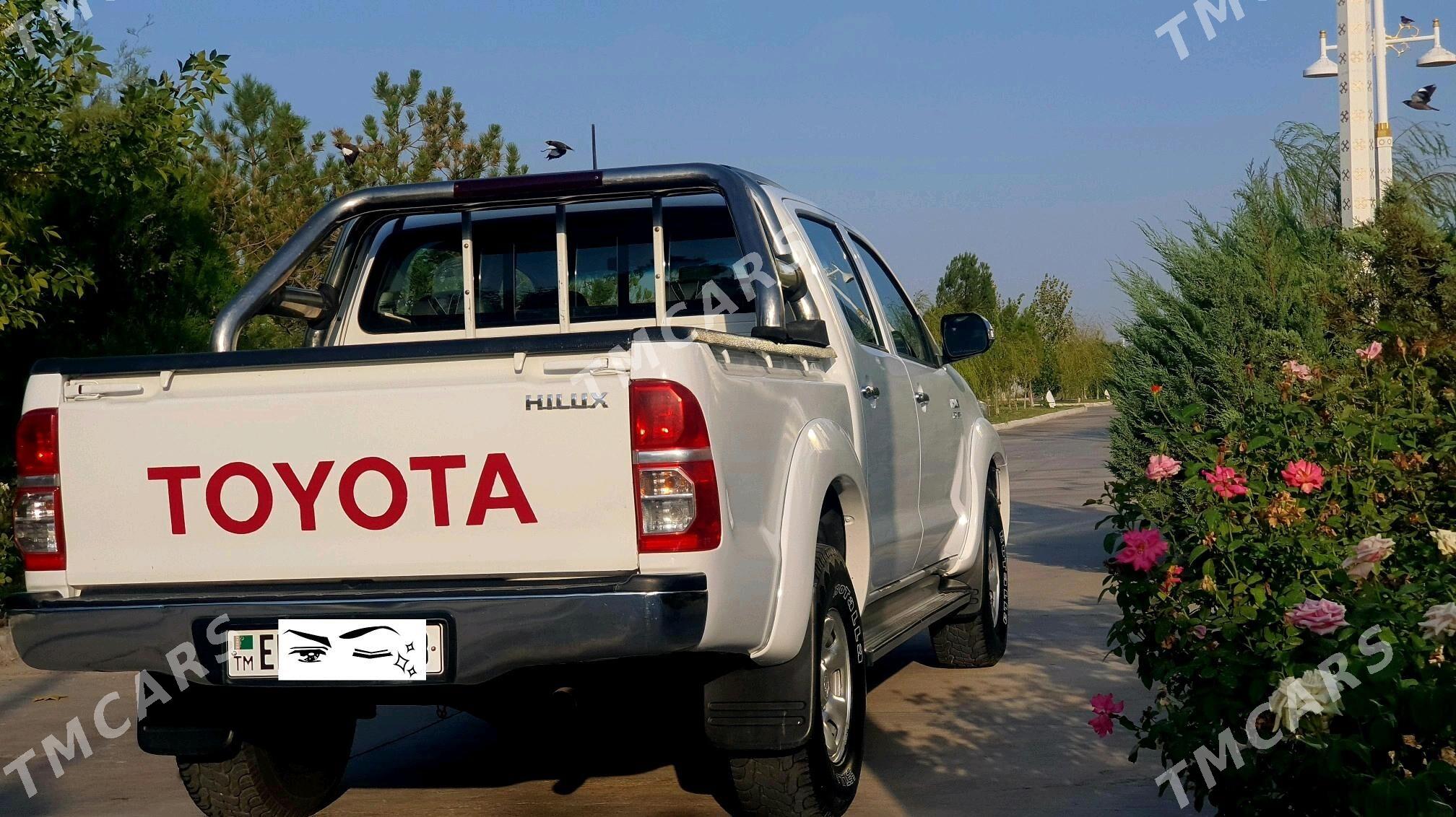 Toyota Hilux 2013 - 345 000 TMT - Туркменабат - img 5