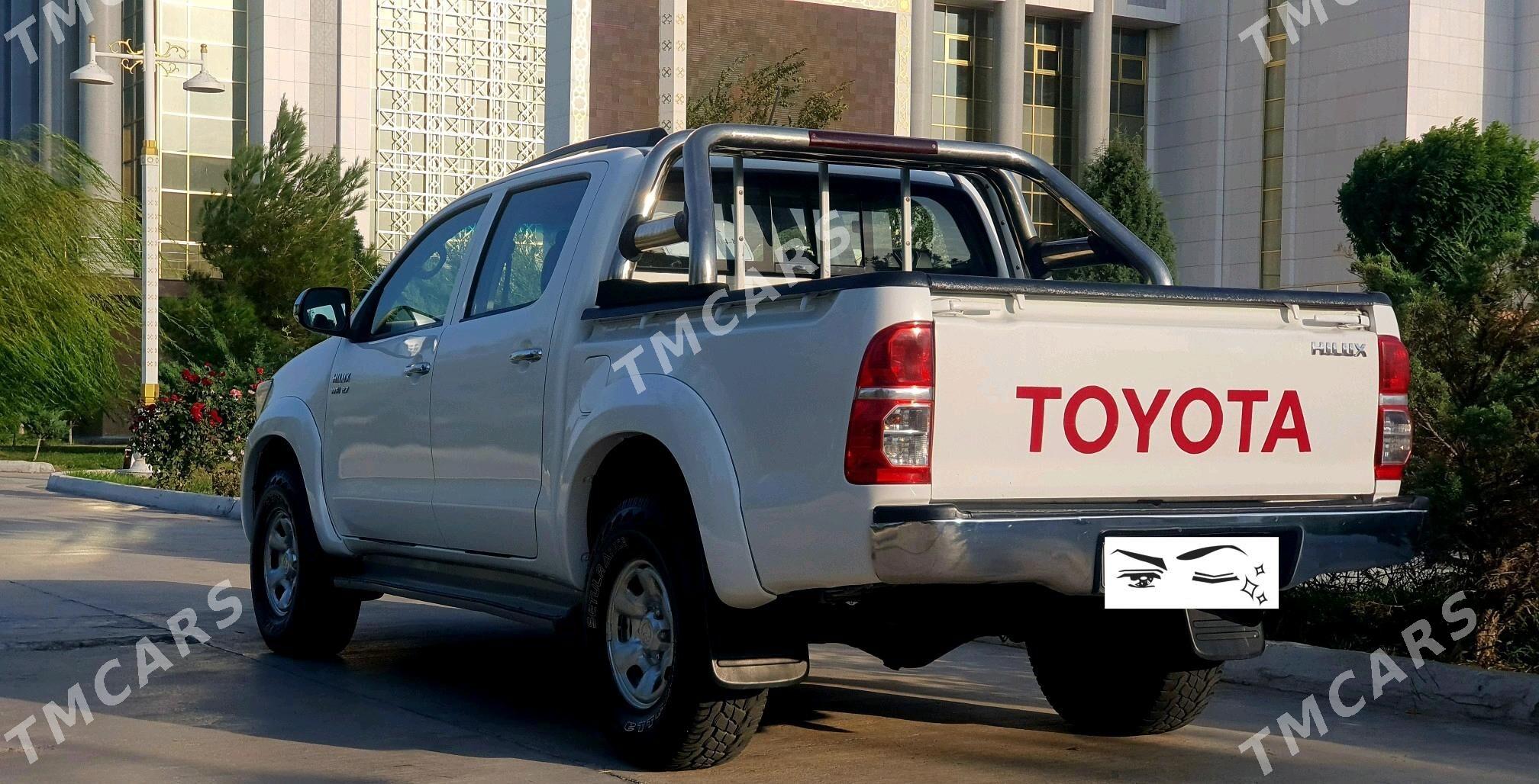 Toyota Hilux 2013 - 345 000 TMT - Туркменабат - img 4