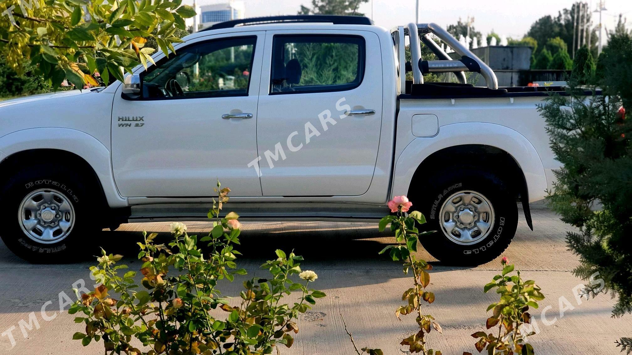 Toyota Hilux 2013 - 345 000 TMT - Türkmenabat - img 6