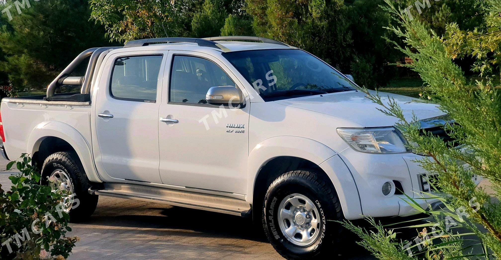 Toyota Hilux 2013 - 345 000 TMT - Türkmenabat - img 8