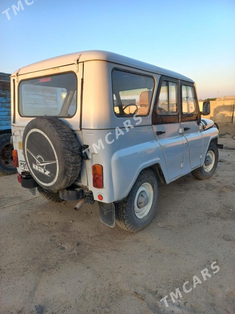 UAZ 469 1998 - 43 000 TMT - Bäherden - img 2