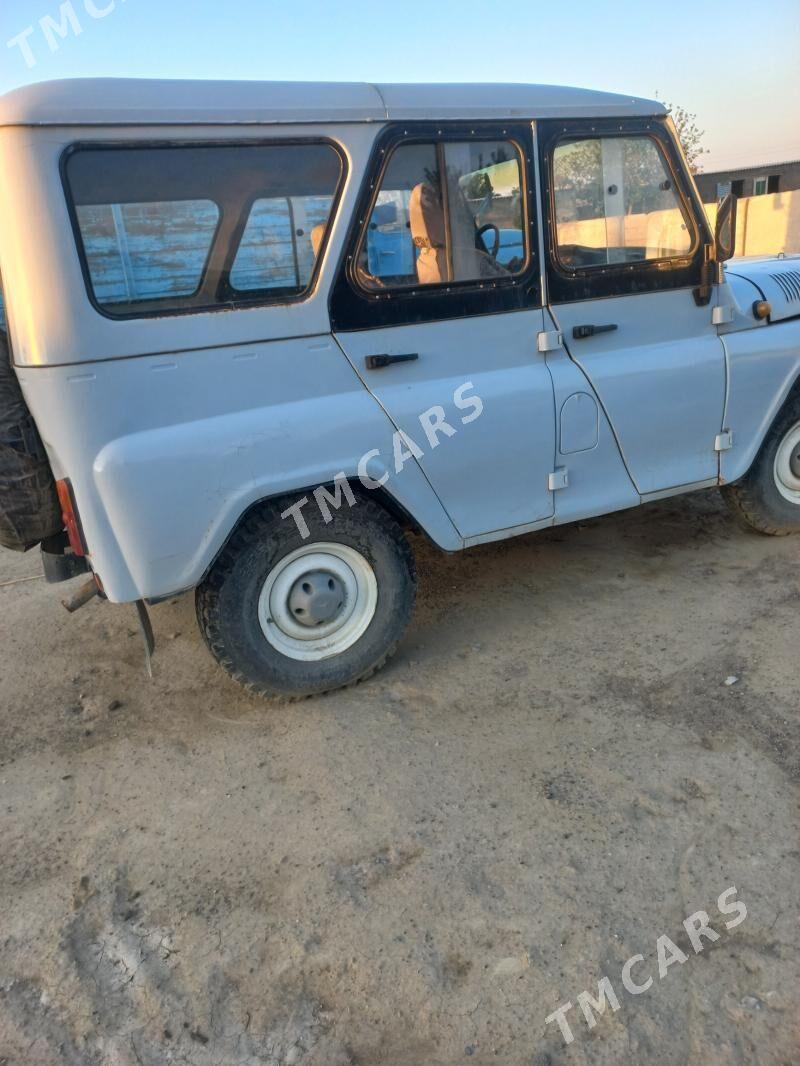 UAZ 469 1998 - 43 000 TMT - Bäherden - img 3