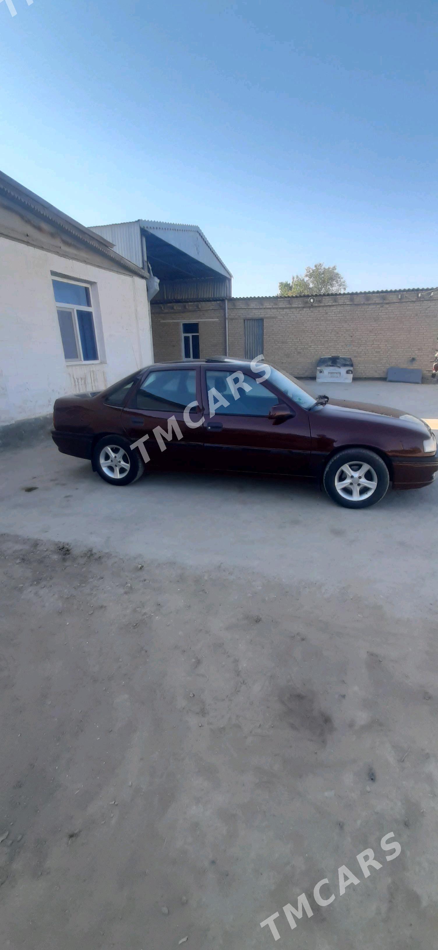 Opel Vectra 1993 - 32 000 TMT - Мары - img 2