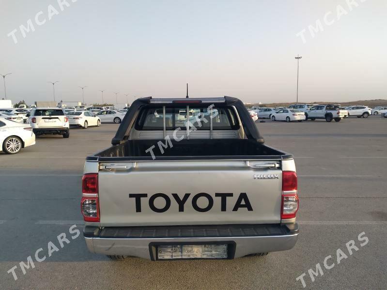 Toyota Hilux 2013 - 345 000 TMT - Ашхабад - img 8