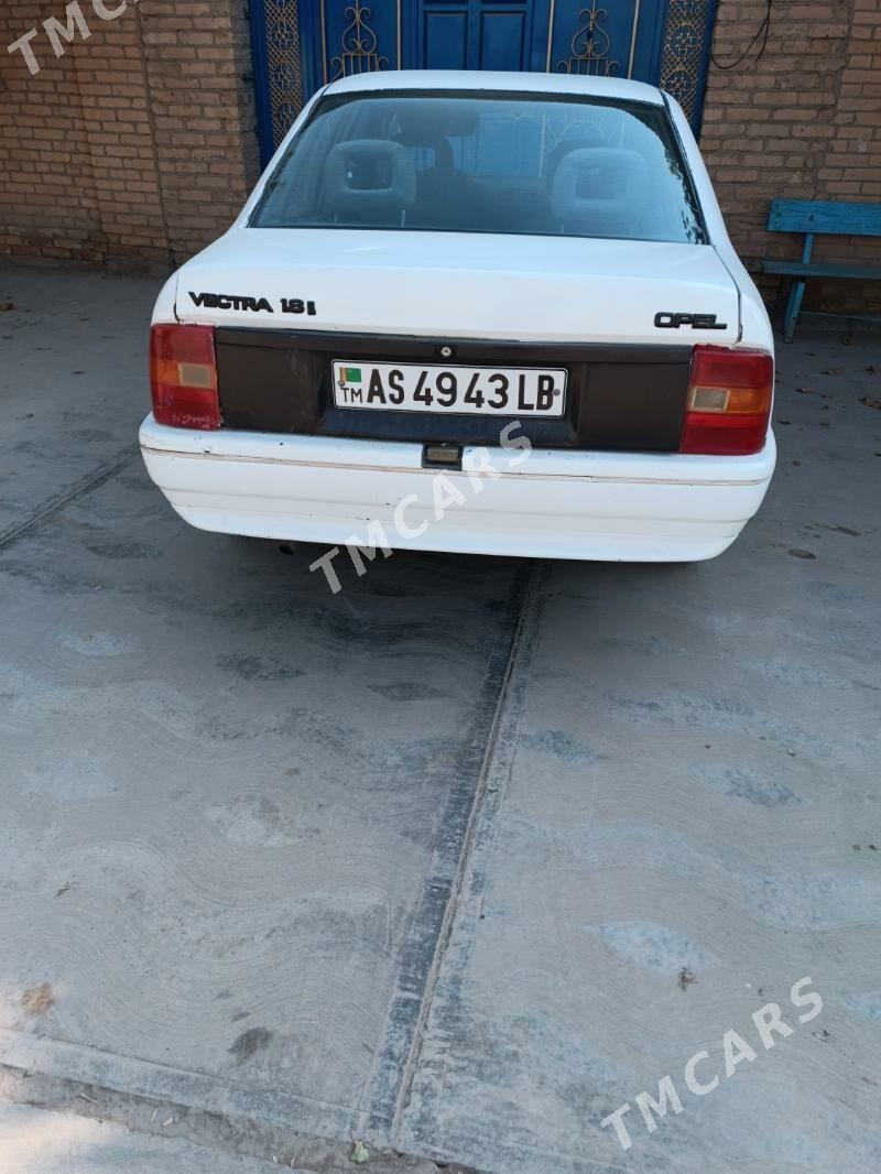 Opel Vectra 1990 - 30 000 TMT - Dänew - img 2