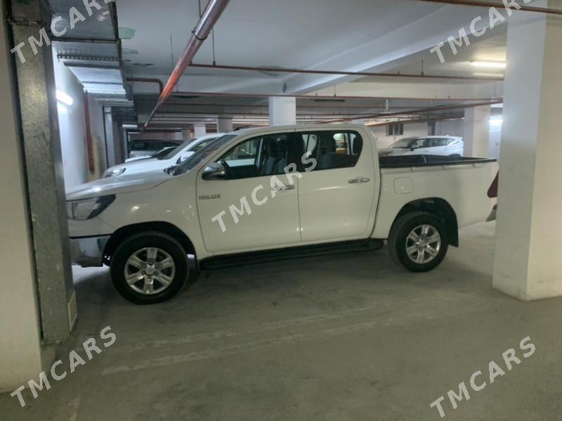 Toyota Hilux 2017 - 435 000 TMT - Туркменбаши - img 7