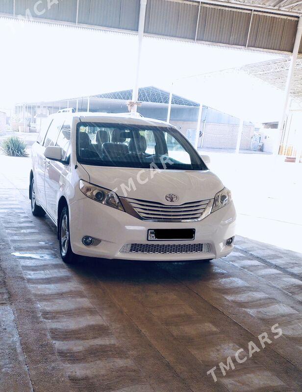 Toyota Sienna 2012 - 270 000 TMT - Mary - img 2