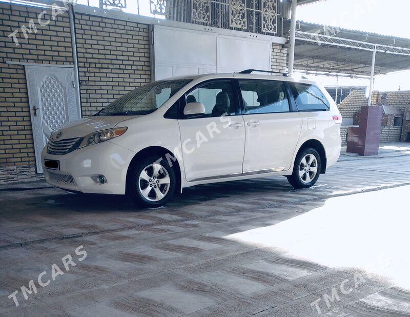 Toyota Sienna 2012 - 270 000 TMT - Mary - img 4