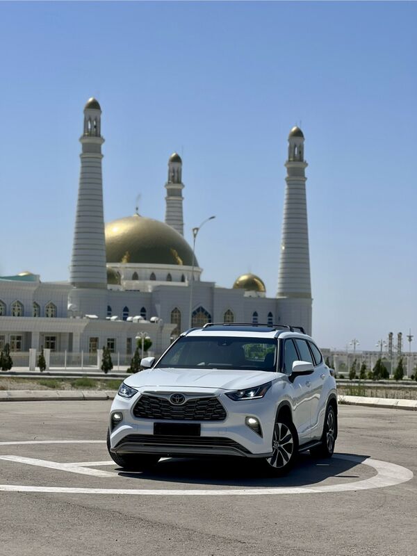 Toyota Highlander 2021 - 500 000 TMT - Aşgabat - img 3