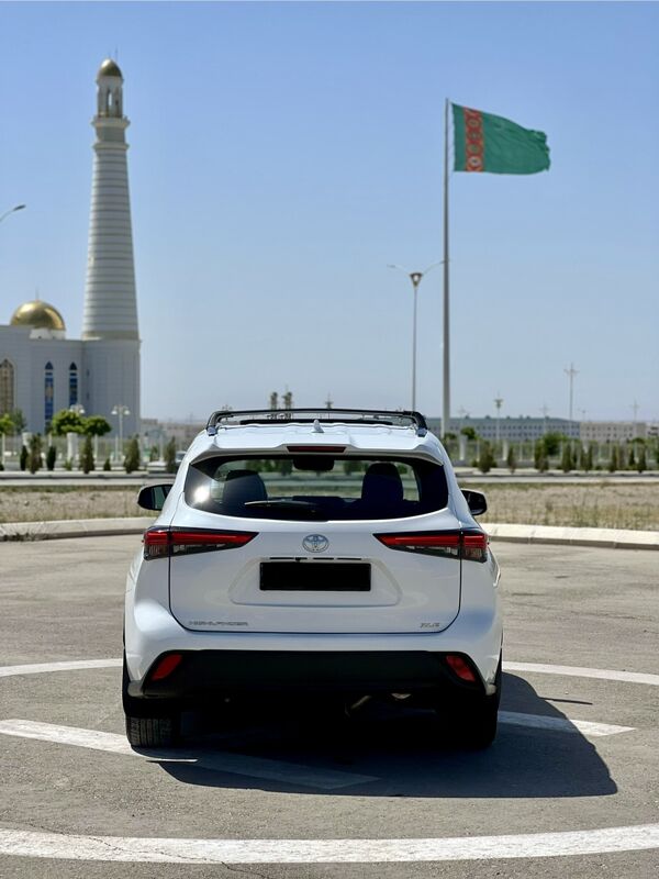 Toyota Highlander 2021 - 500 000 TMT - Aşgabat - img 7