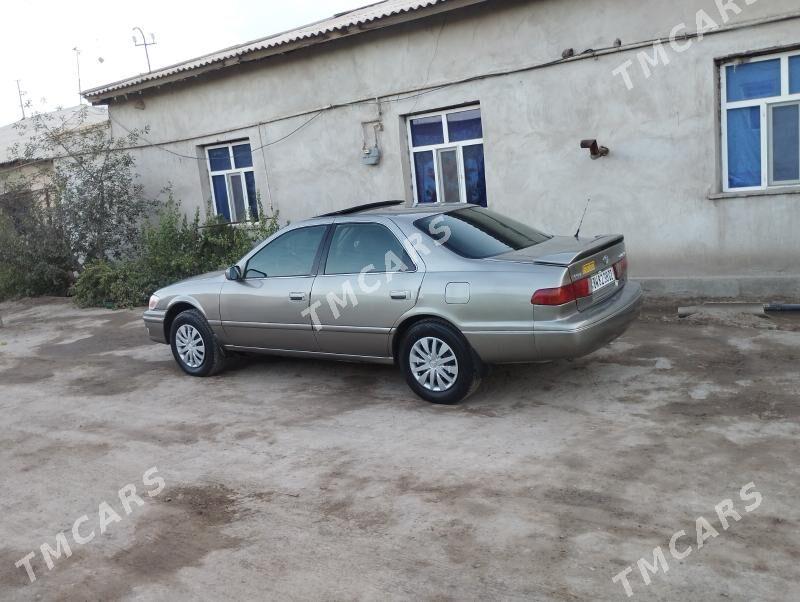 Toyota Camry 2001 - 120 000 TMT - Daşoguz - img 6