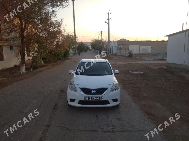 Nissan Versa 2013 - 80 000 TMT - Daşoguz - img 6