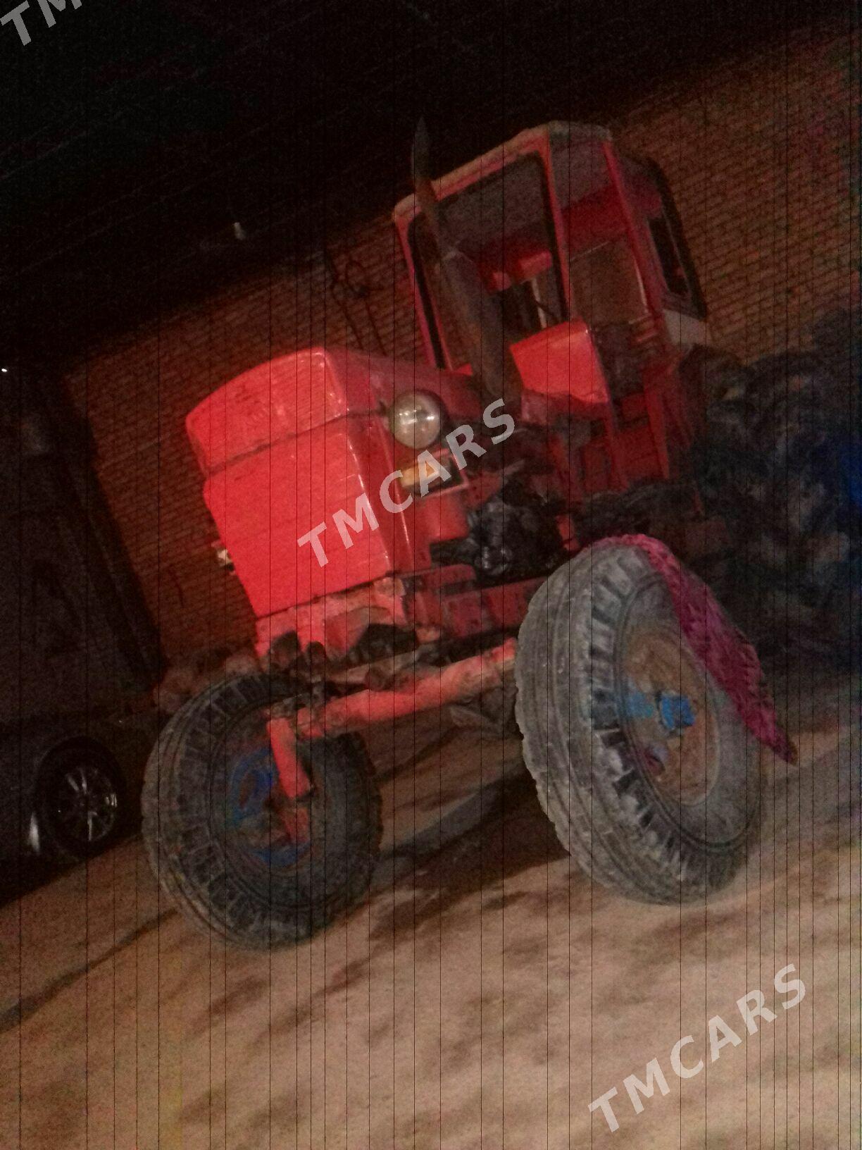 MTZ T-28 1980 - 20 000 TMT - Sakar - img 2