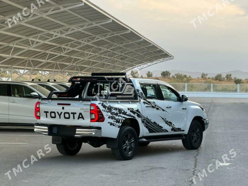 Toyota Hilux 2023 - 595 000 TMT - Ашхабад - img 6