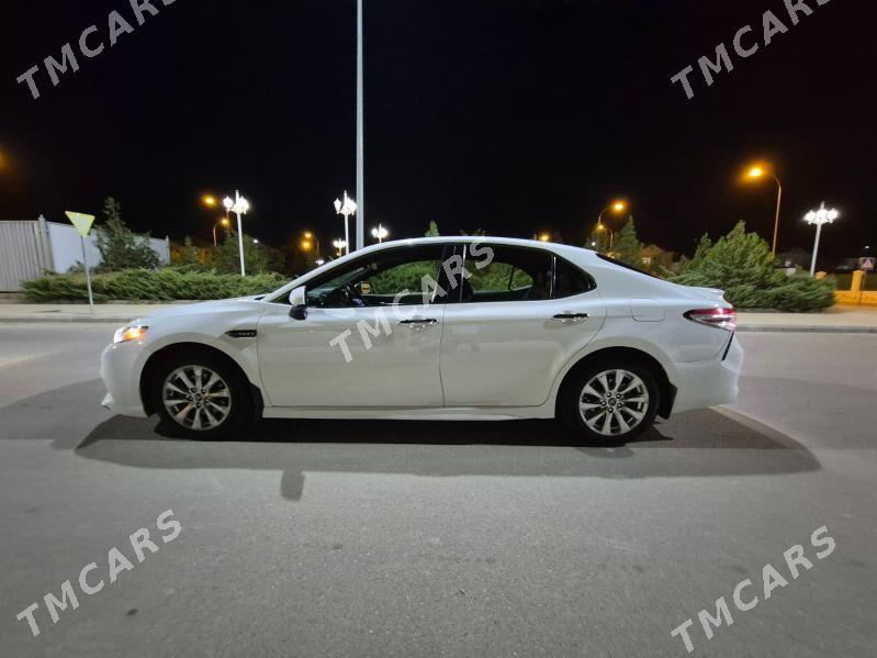 Toyota Camry 2018 - 265 000 TMT - Тязе заман - img 8