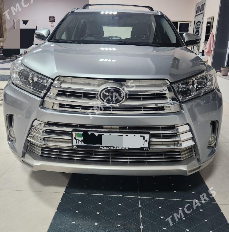 Toyota Highlander 2018 - 420 000 TMT - Туркменабат - img 3