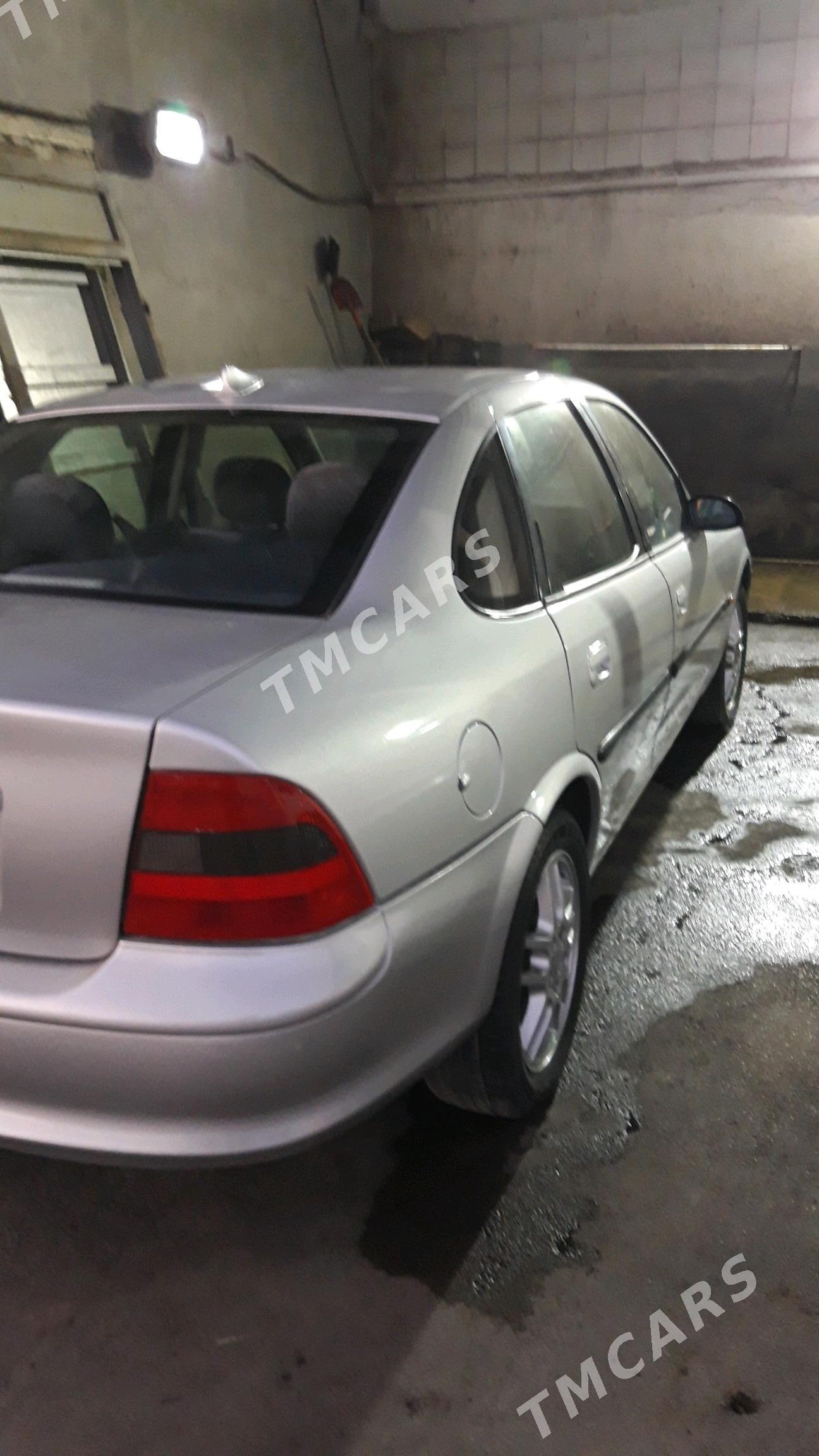 Opel Vectra 1996 - 60 000 TMT - Hitrowka - img 2