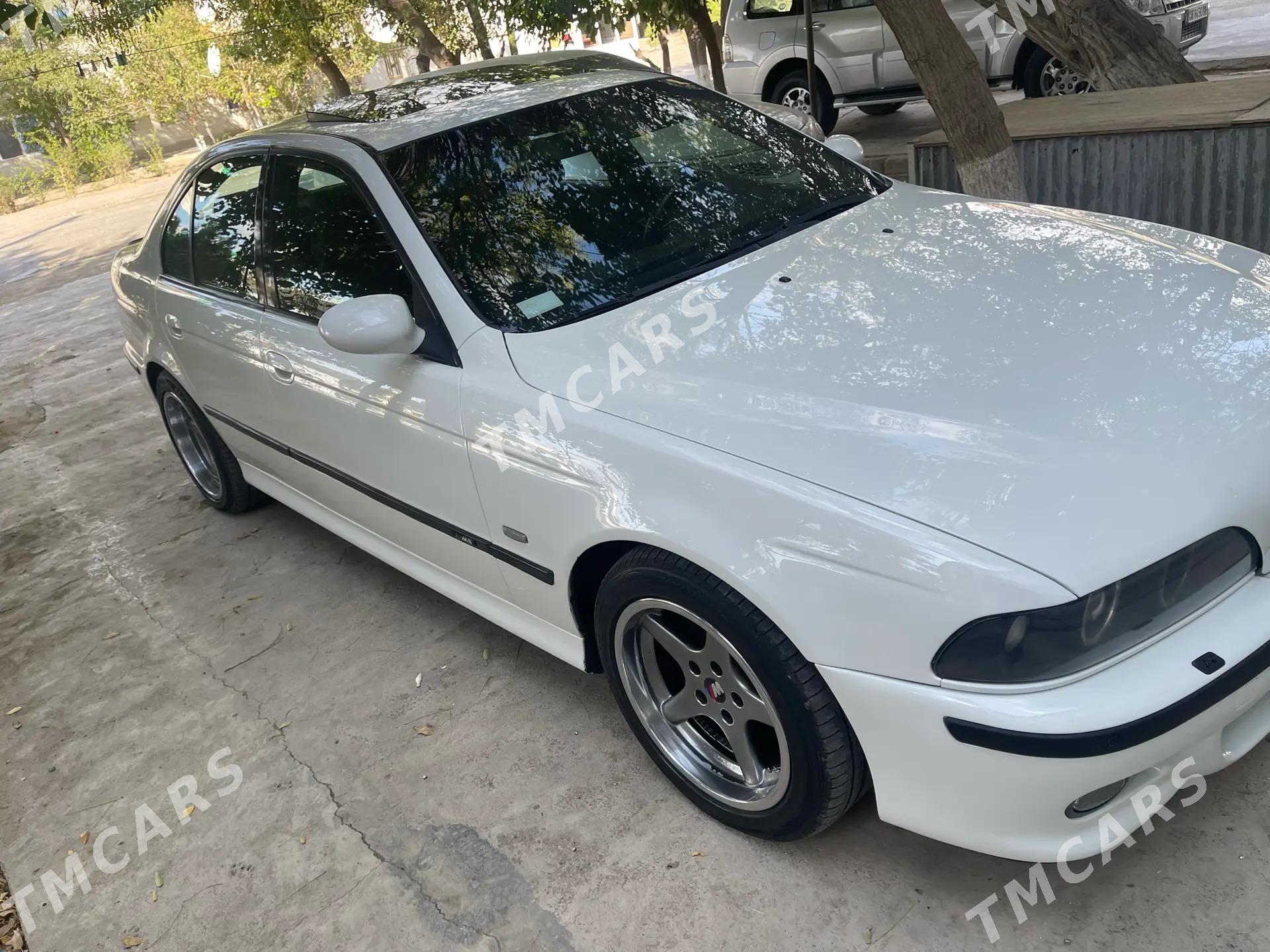 BMW E39 2002 - 145 000 TMT - Türkmenbaşy - img 2